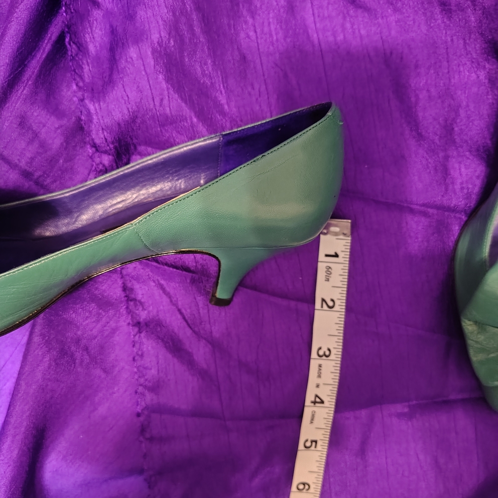 Connie Green Bow Flats - Picture 4 of 4